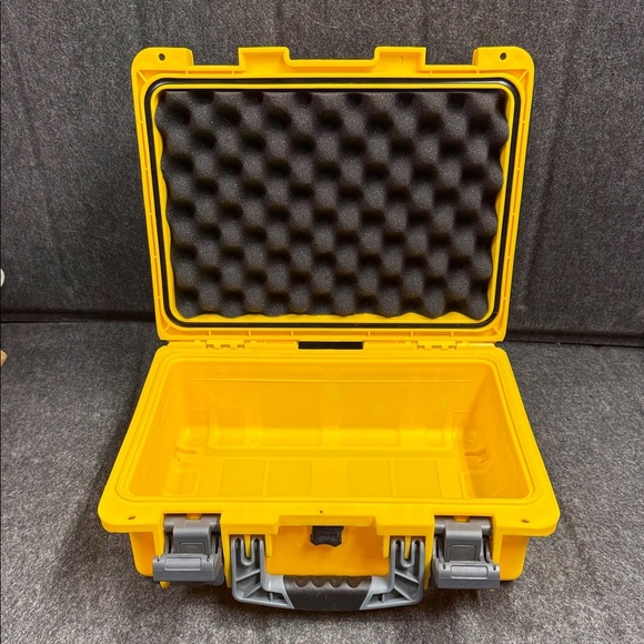 Invicta Bold Yellow Storage Case - Picture 6 of 6